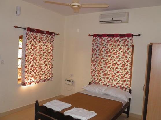 מוריג'ים The Crib Hotel מראה חיצוני תמונה